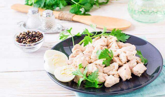 Chicken fillet stewed in a slow cooker - a nutritious dinner on a low-carb diet