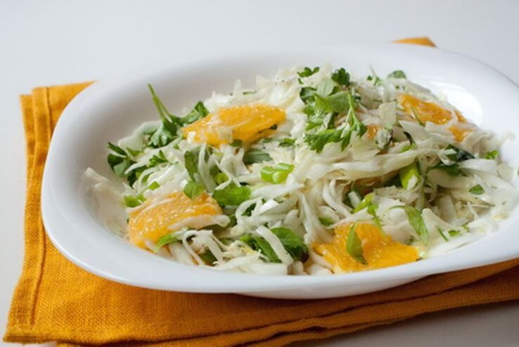 Chinese cabbage, orange and apple salad - a vitamin dish for a low-carb diet